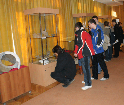 Imagine de la vernisajul expozitiei Marturii arheologice recent descoperite în judetul Galati - 2008